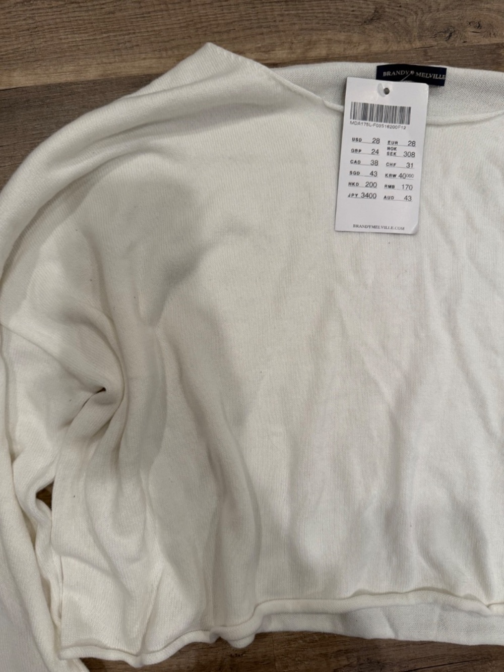Brandy Melville women’s off the shoulder sweater - Picture 2 of 3